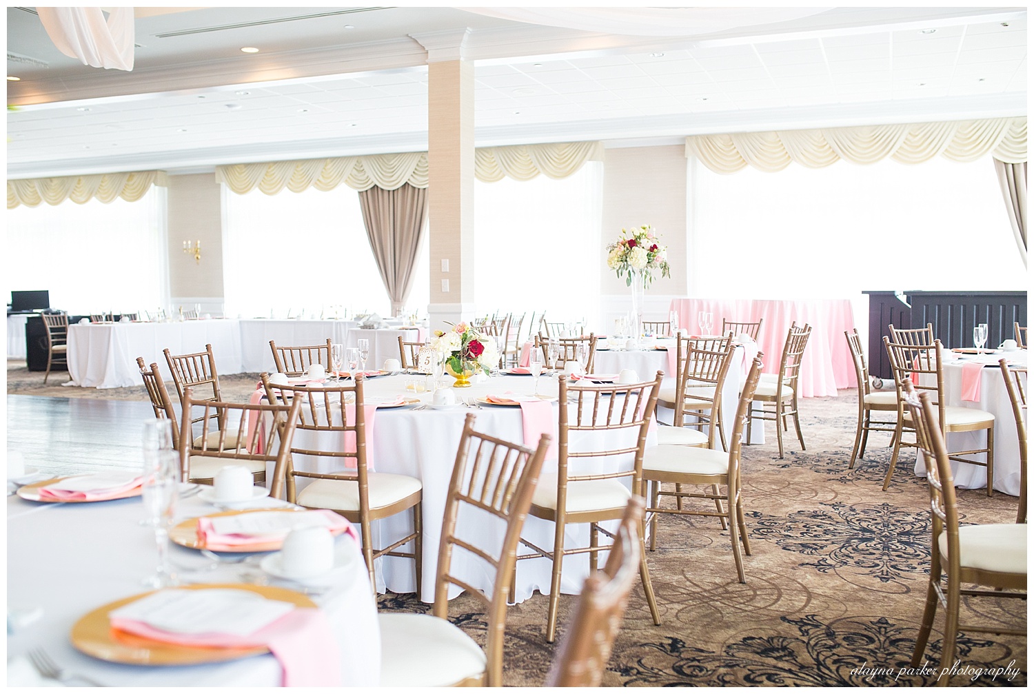 gold chairs and white tablecloths at southpointe golf club reception
