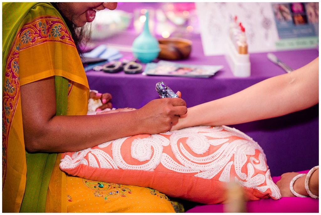 henna tattoo artist